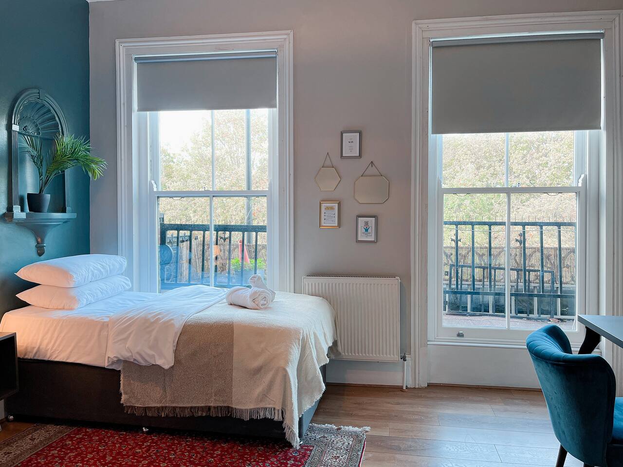 Superb private double room/Columbia flower market