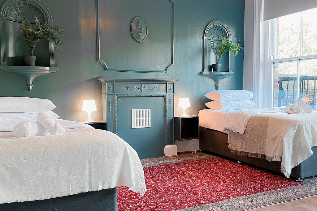 Superb private double room/Columbia flower market