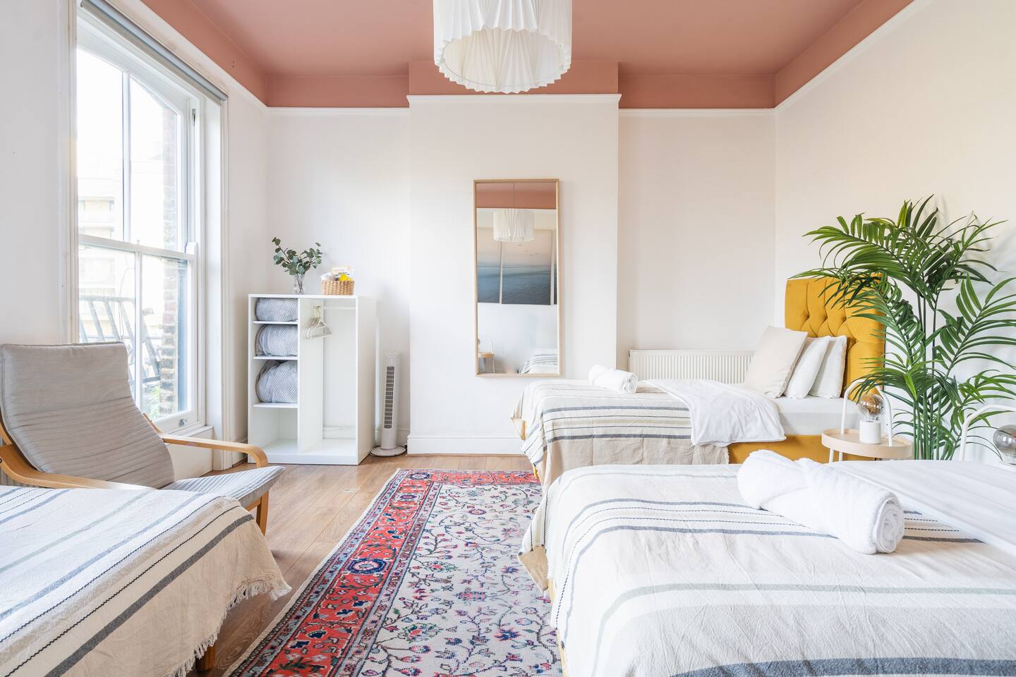 Enjoy EAST LDN at private triple Bedroom