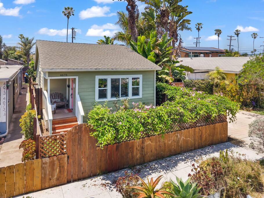 Walkable Boho Beach Bungalow w/Fire Pit & Yard!
