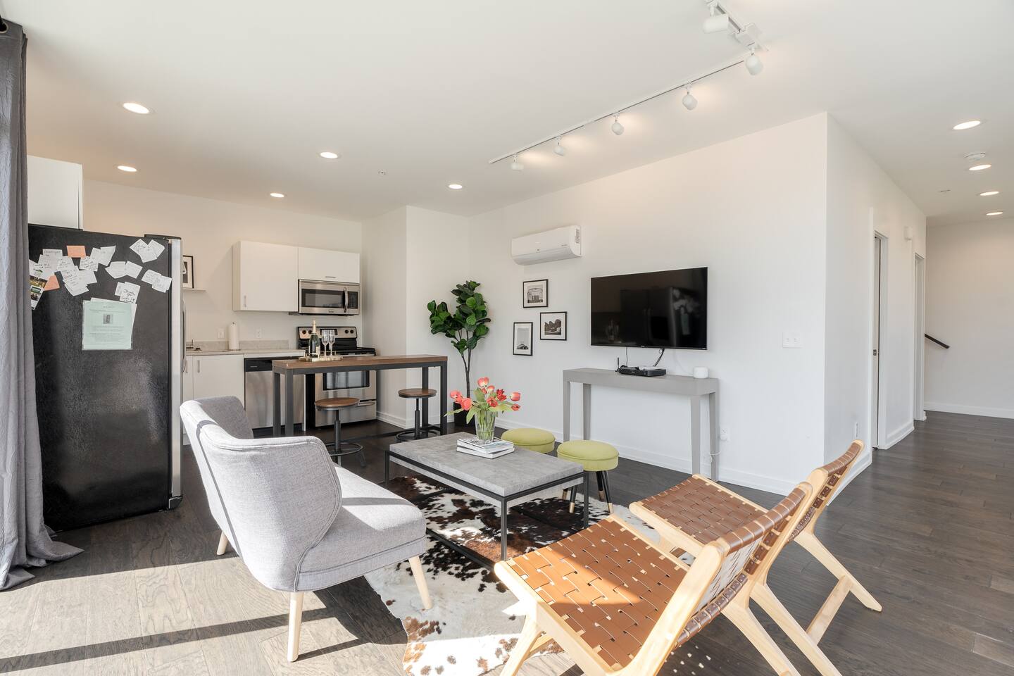 2 Units! Skyline View Modern 3 Level Downtown OKC