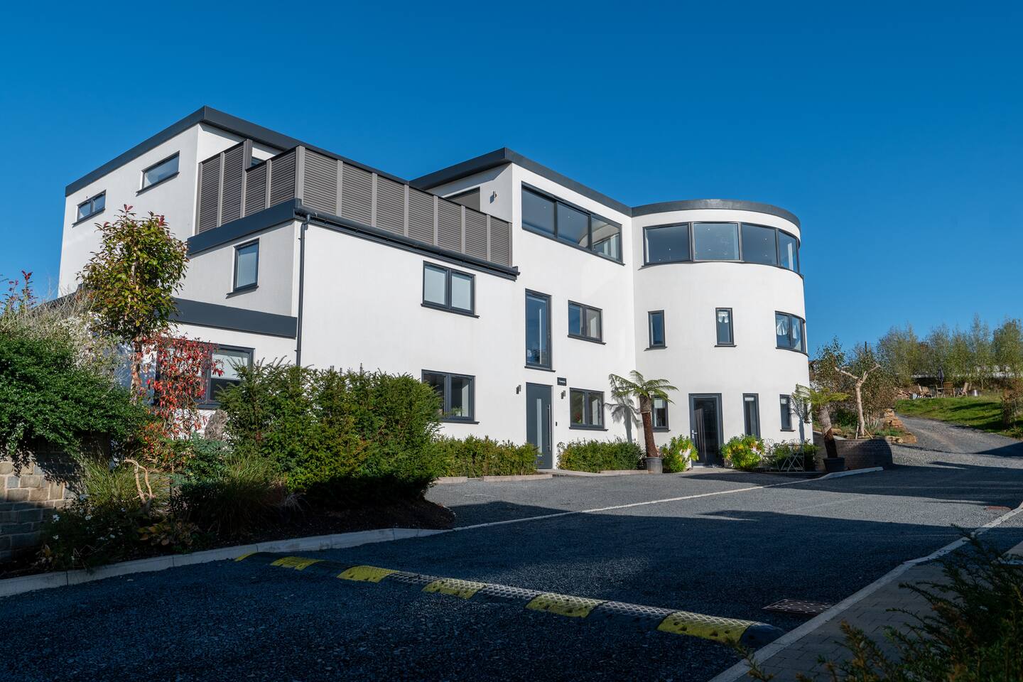 #42 Fantasia - Malvern Luxury Apartment sleeps 12