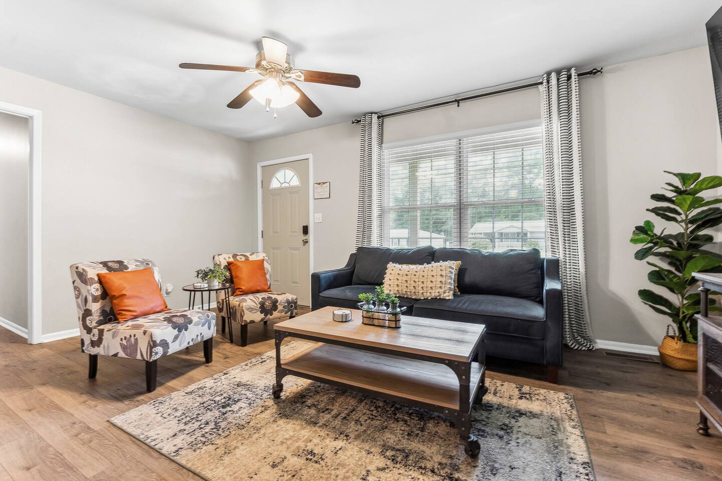 Bright & Spacious w/ Fast Wi-Fi