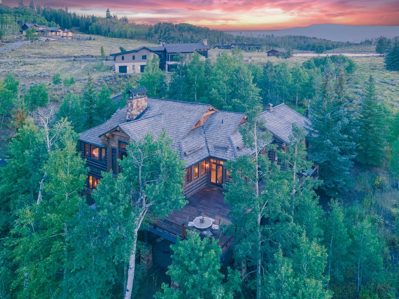 Huge, Gated, Dog Friendly Home w/ Hot Tub & Views!