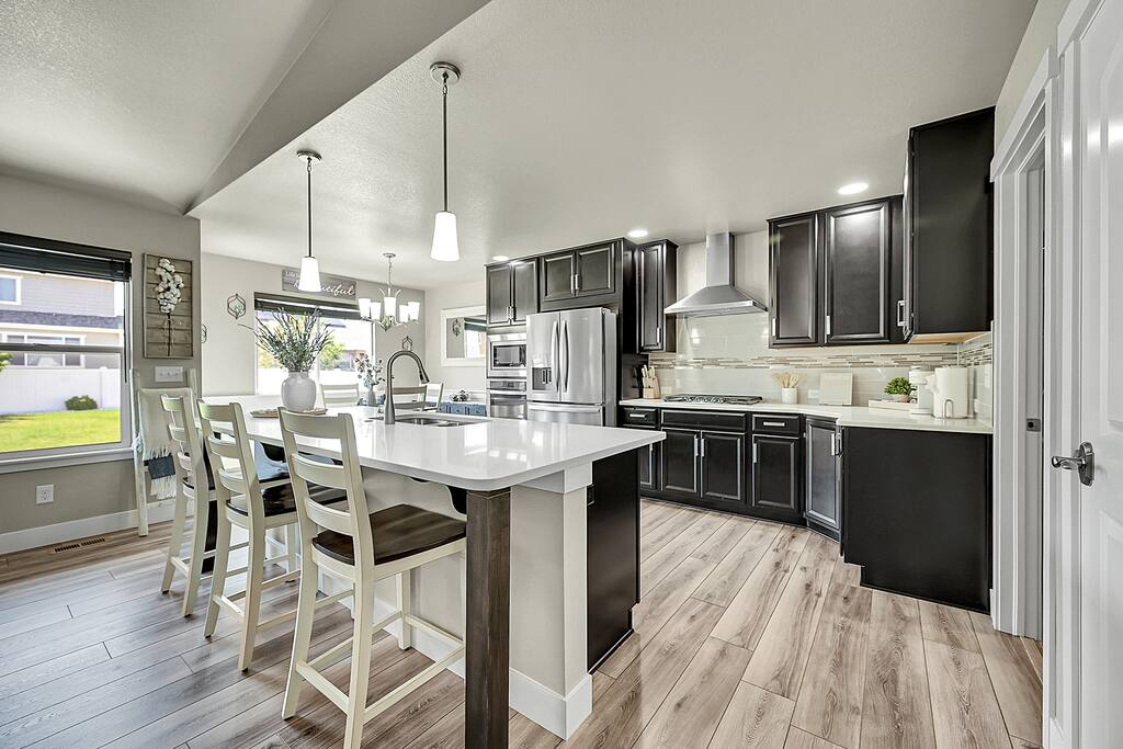 Big Stays for Big Days! Sleeps 8 Near Fort Collins