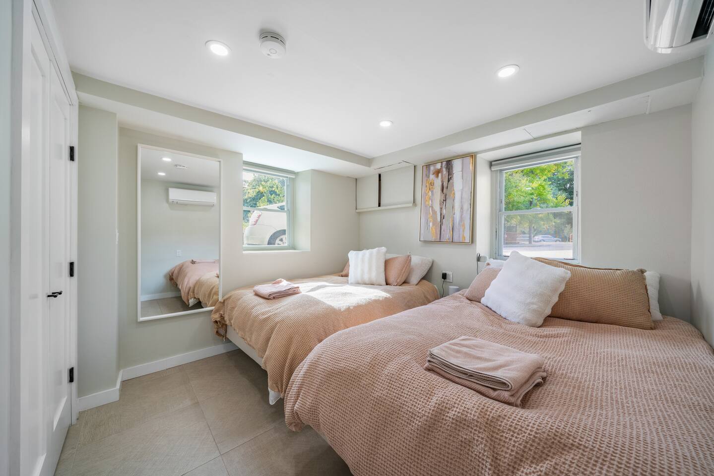 Luxury Apt - One-Bedroom Apartment