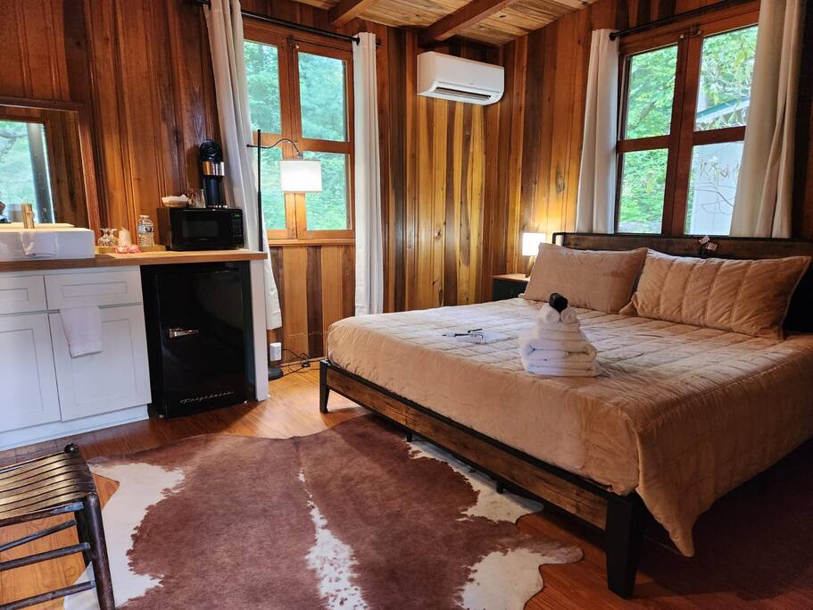 Basecamp for Blue Ridge Day Hikes & Quiet Nights