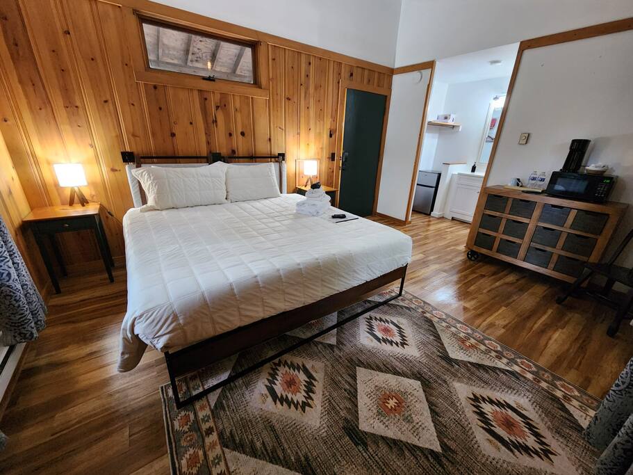 Unplug to Recharge w/ Rustic Charm and Camp Vibes