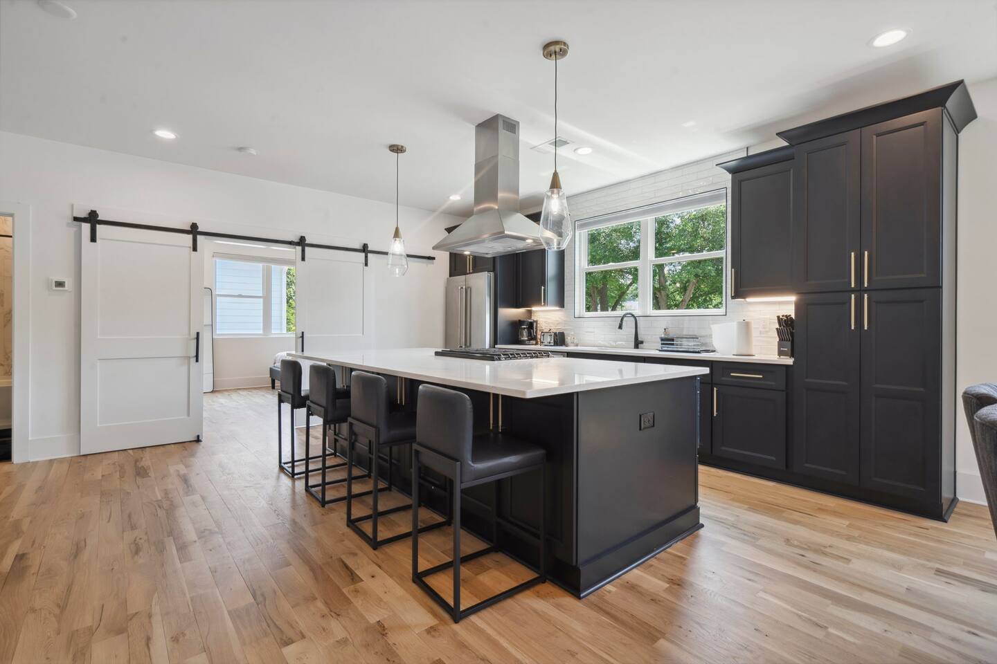 Brand New Build - Luxury Home - King Beds