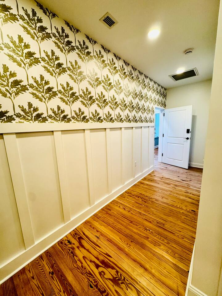 Charming Downtown Elkin Suites- walk to all