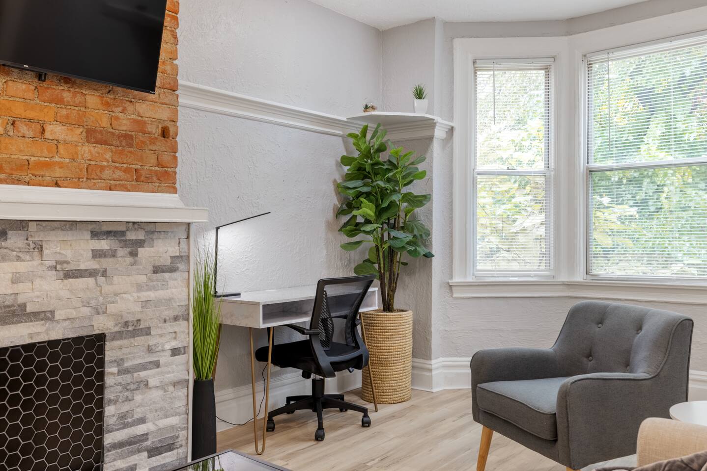 Ideal 1BR/1BA for Short & Long Stays!