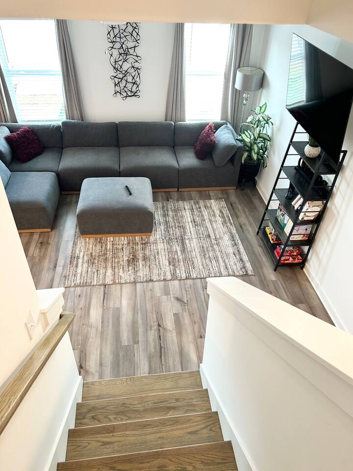 Stay in Style-KingBed/2CarGarage/4TVs