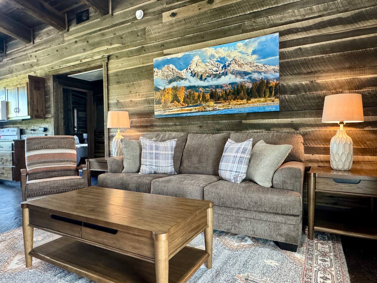 Pinion Pine Chalet #3; A/C, 1 Pet, HOT TUB