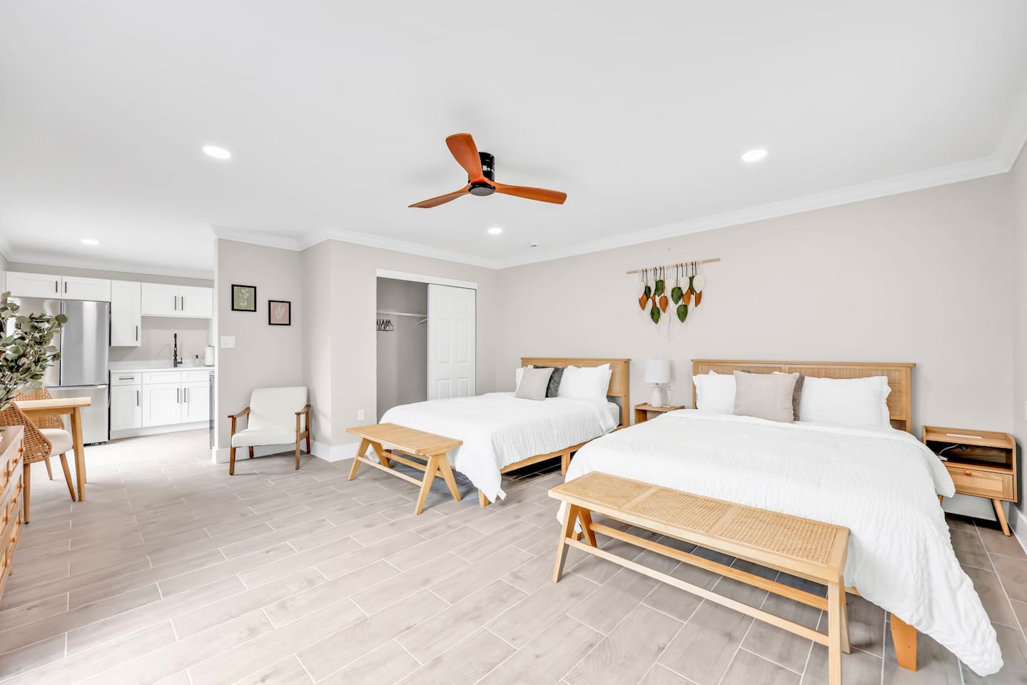 Across the beach, free parking, bbq, fits 4, pets