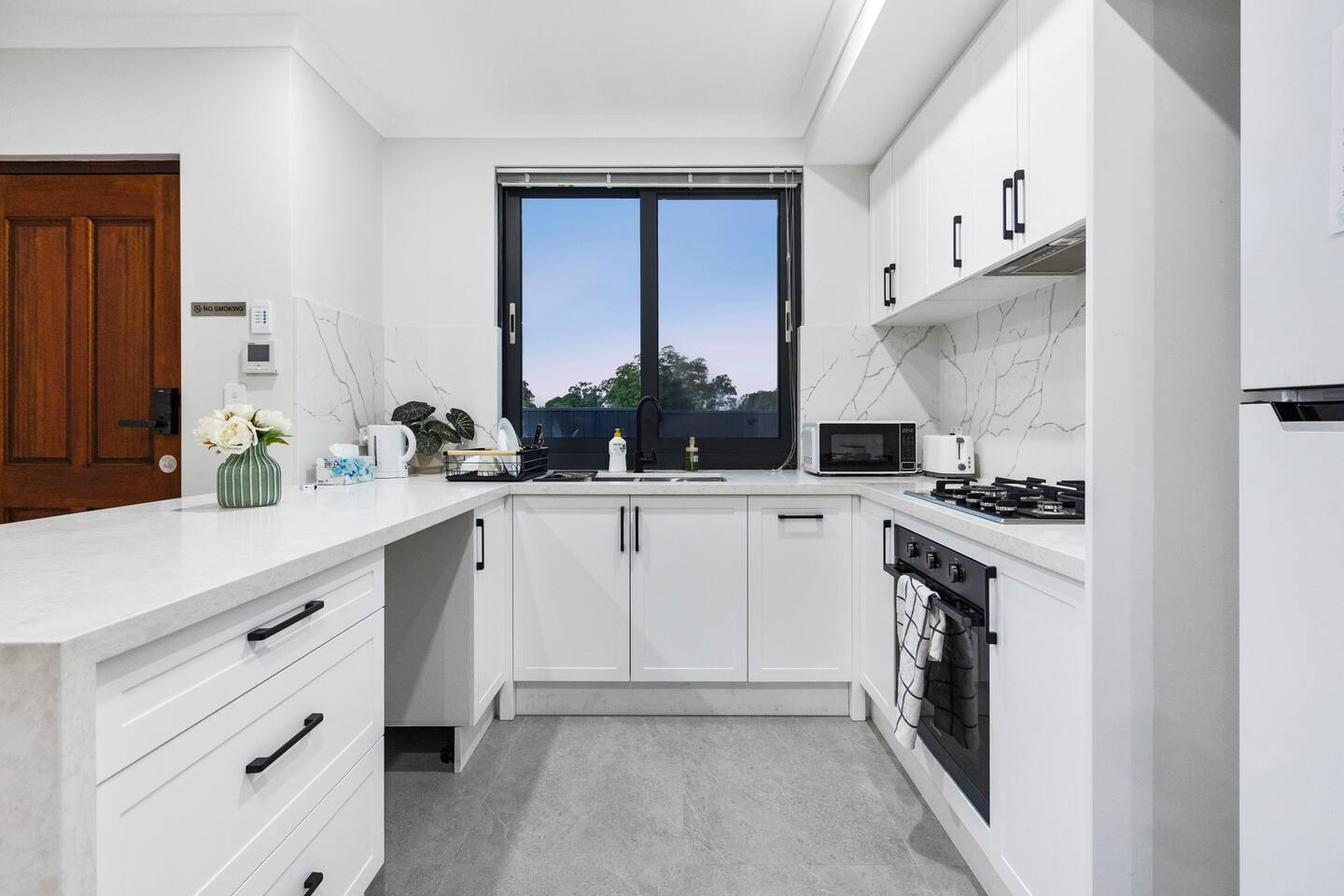 Corporate Entire House 2|Walk to Curtin University