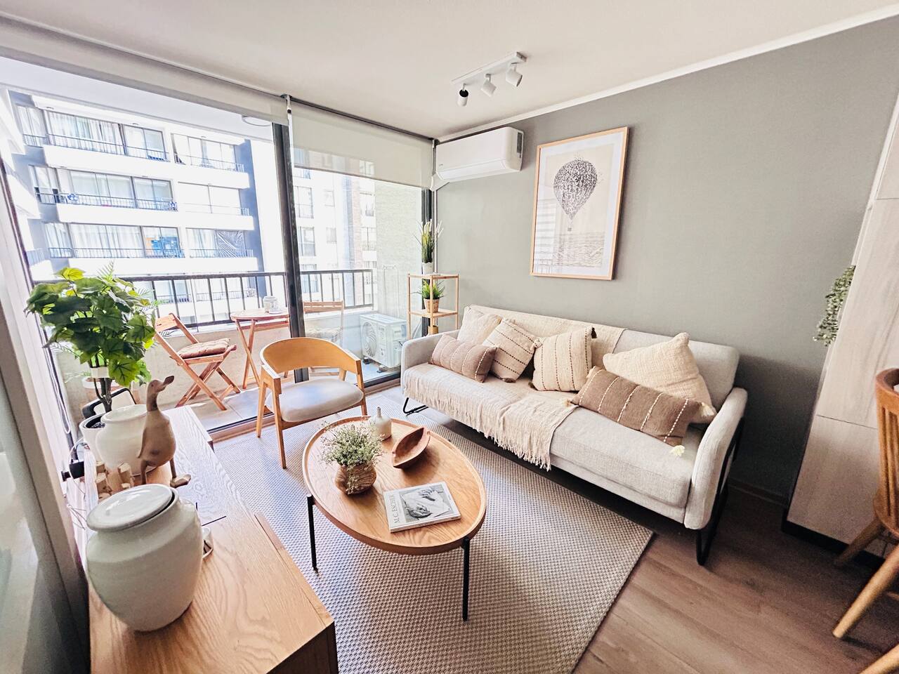 1D/1B, 3PAX, AC(frío/calor), Santa Lucía, Santiago