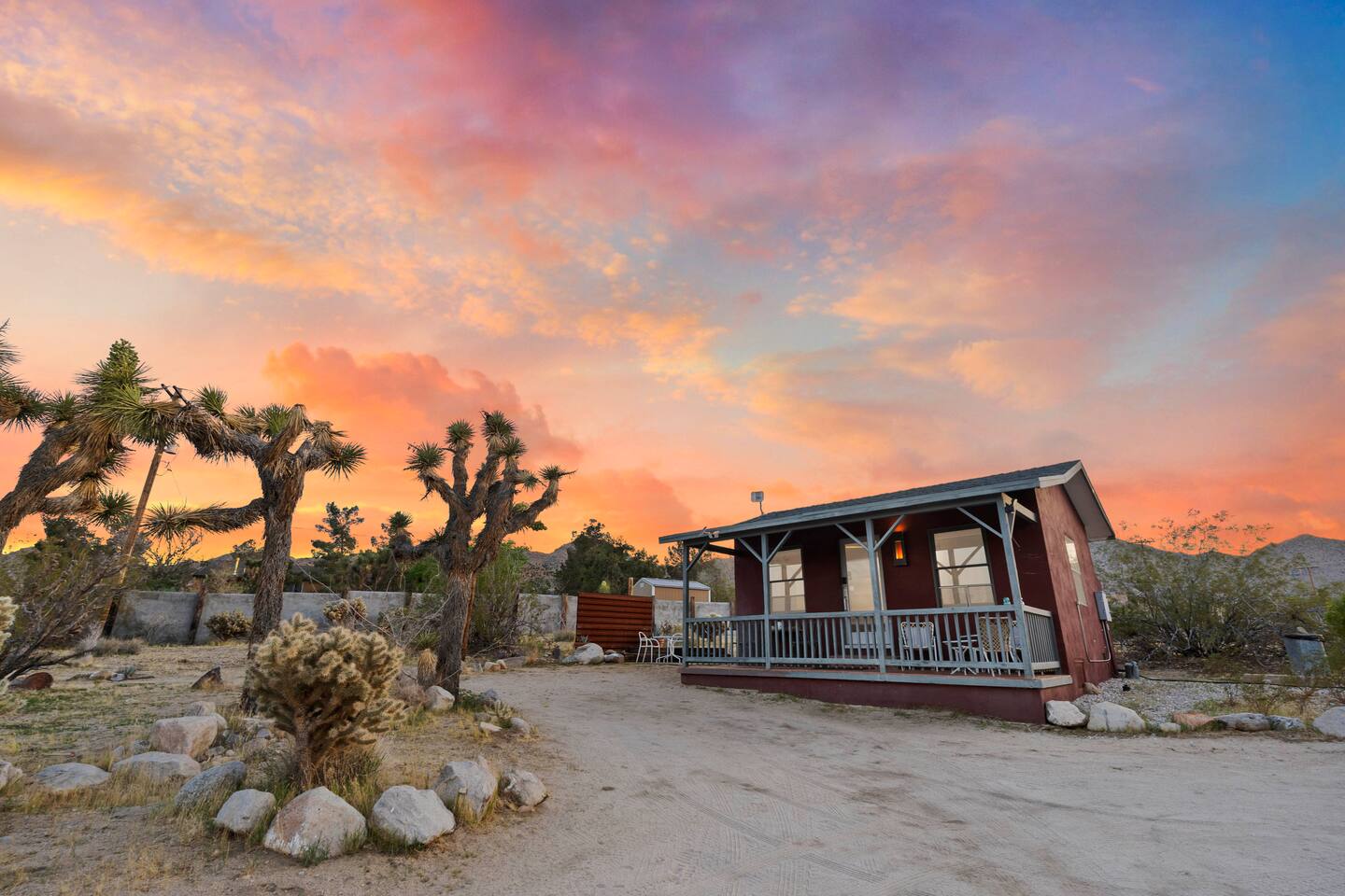 Hot Tub, Fire Pit & BBQ | 4 mins -> JT Park & Town