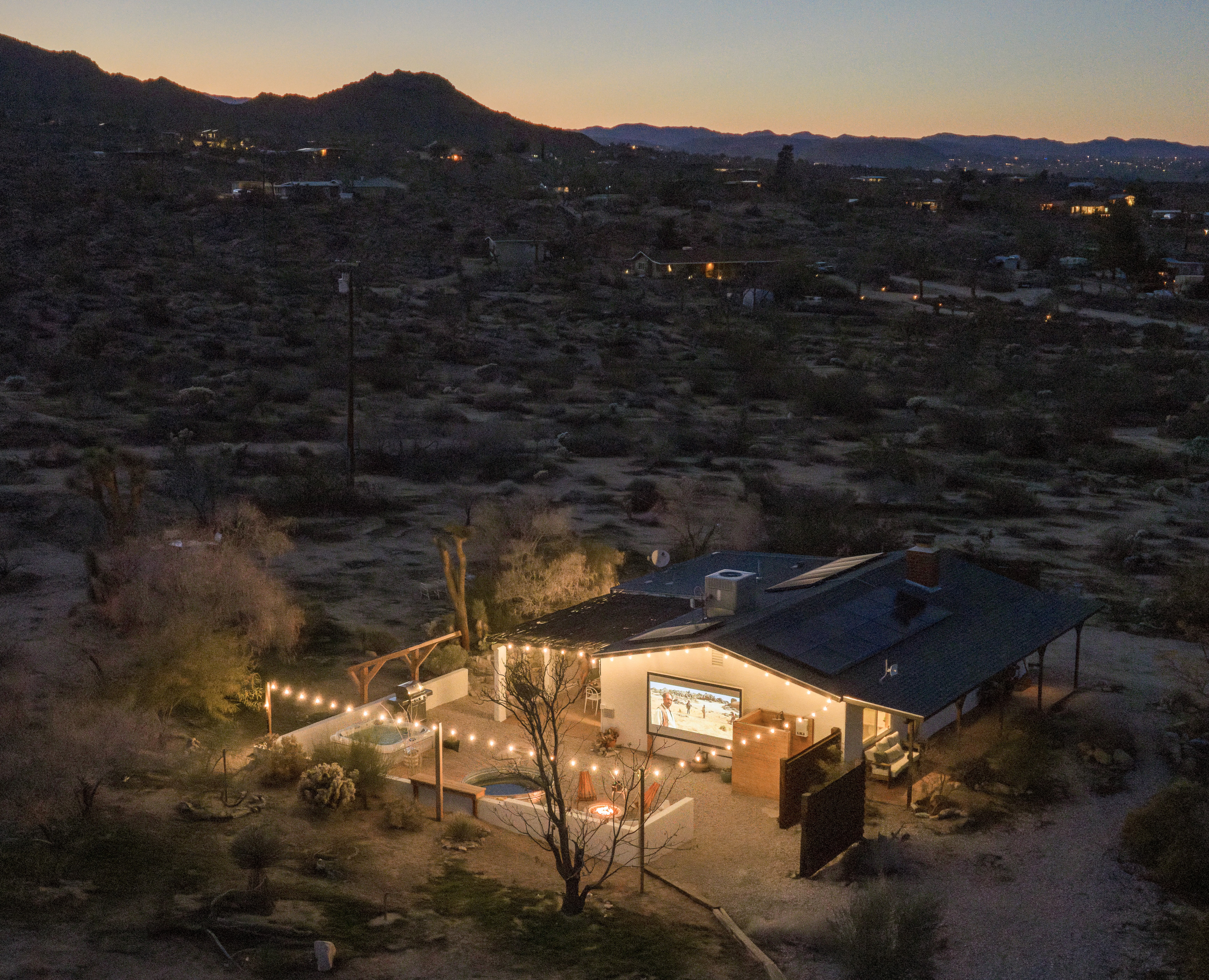 House+Cabin|2 Hot Tubs|Cinema|Fire Pits|4min->JTNP