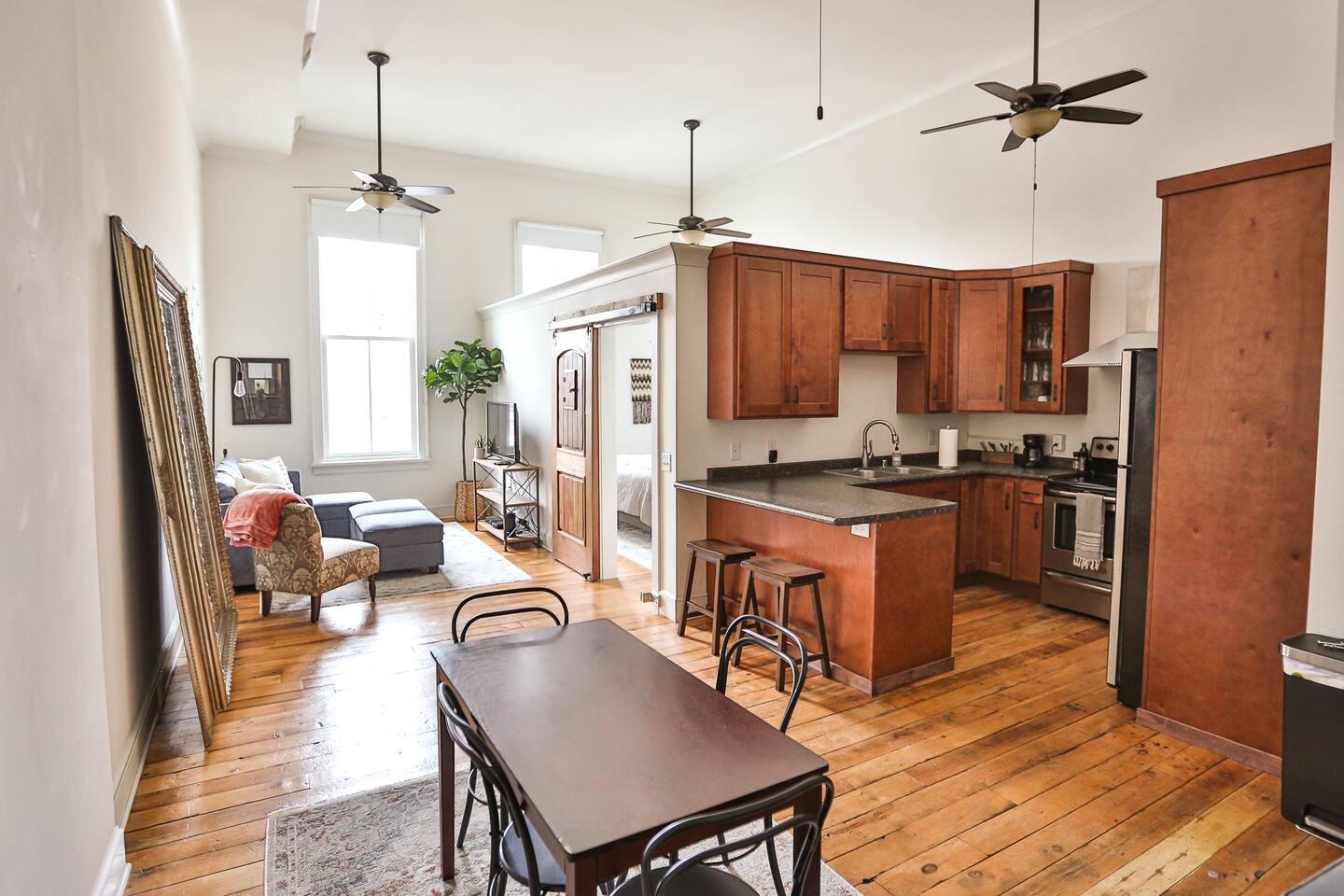 Historic Square Loft | Walk to Restaurants & Shops