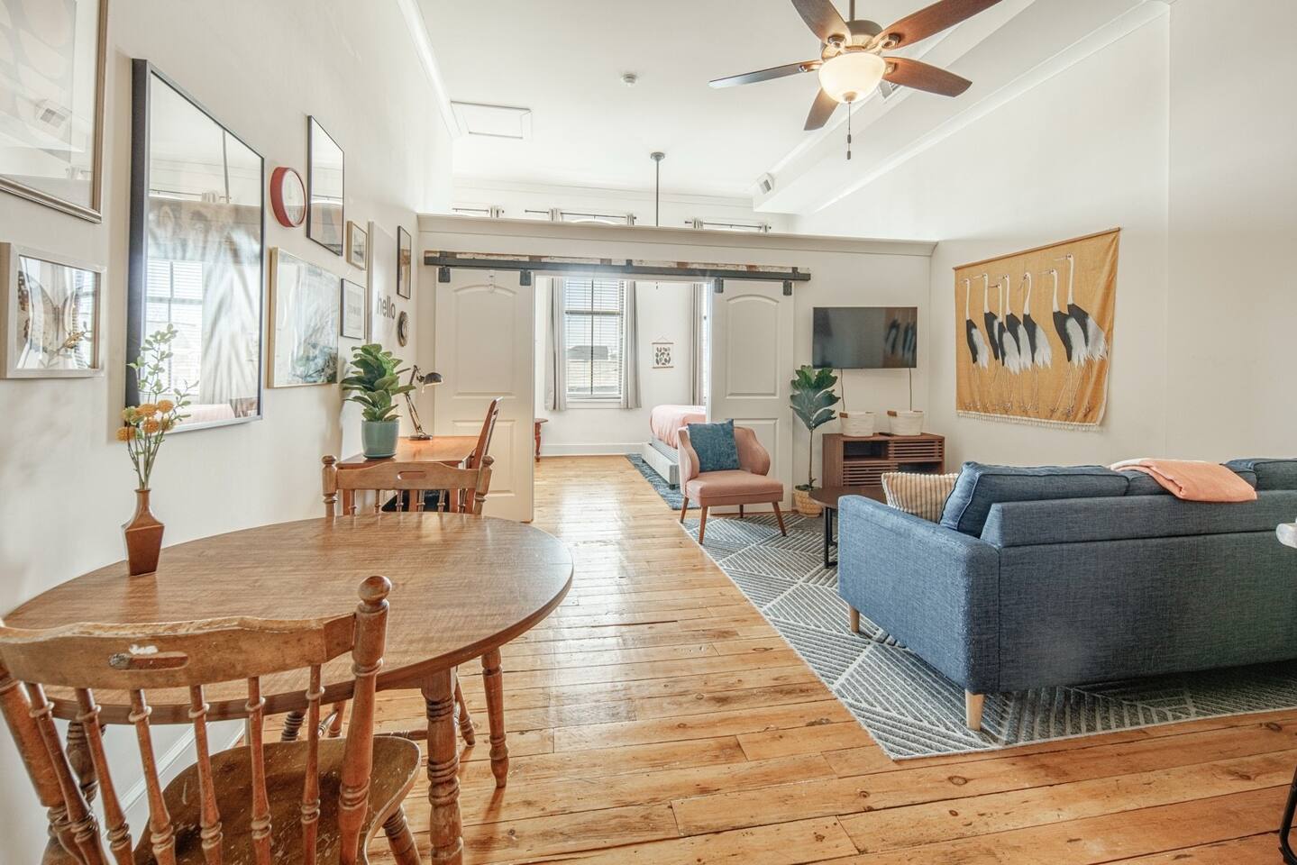 Sunset Loft on Historic Square