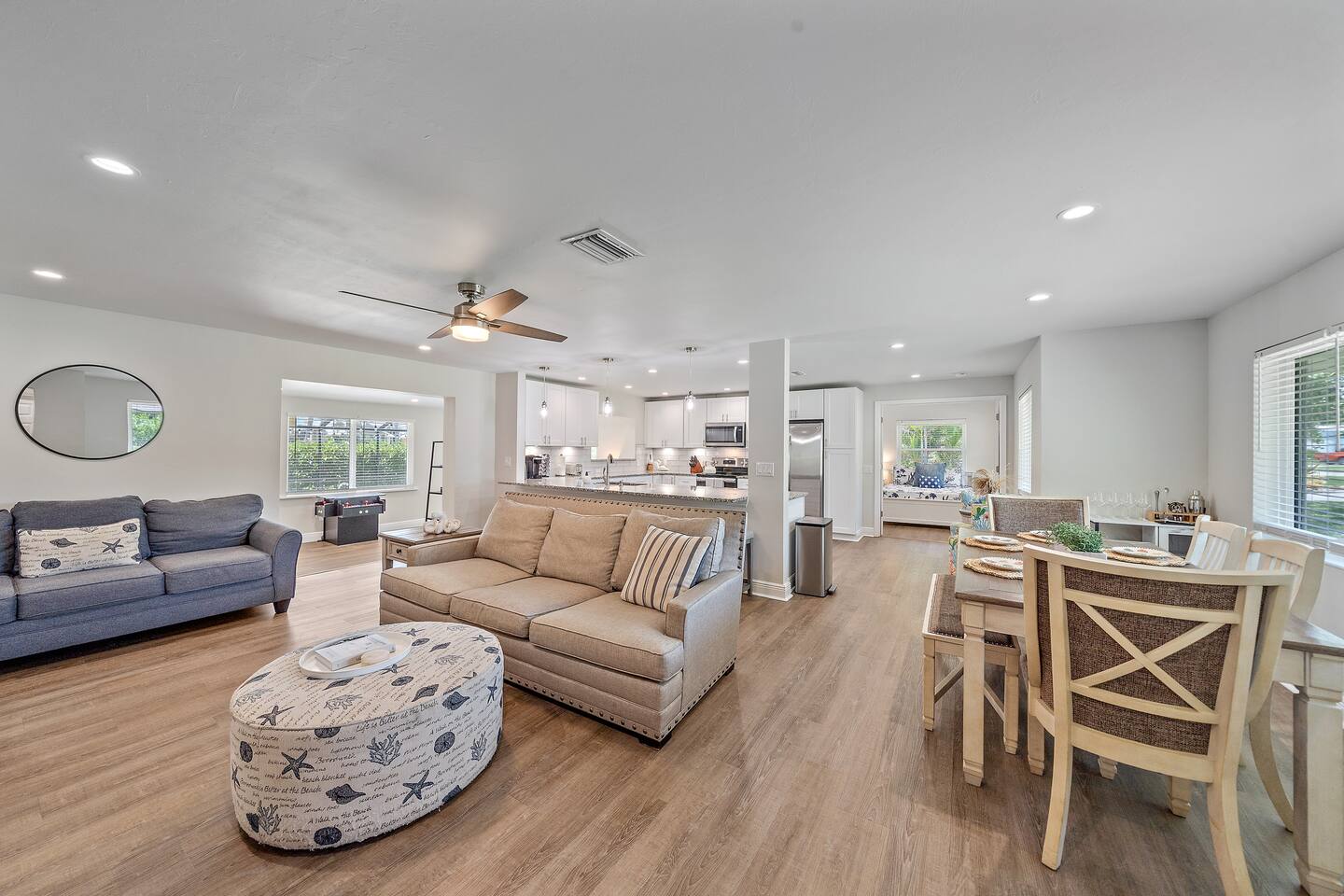 Saltwater Pool | 4 Min to Siesta Key | 10 Guests