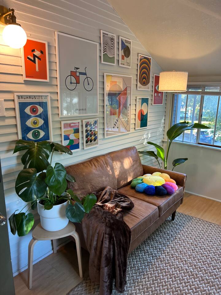 Eola Serenity Suite: Remote Work Ready| King bed