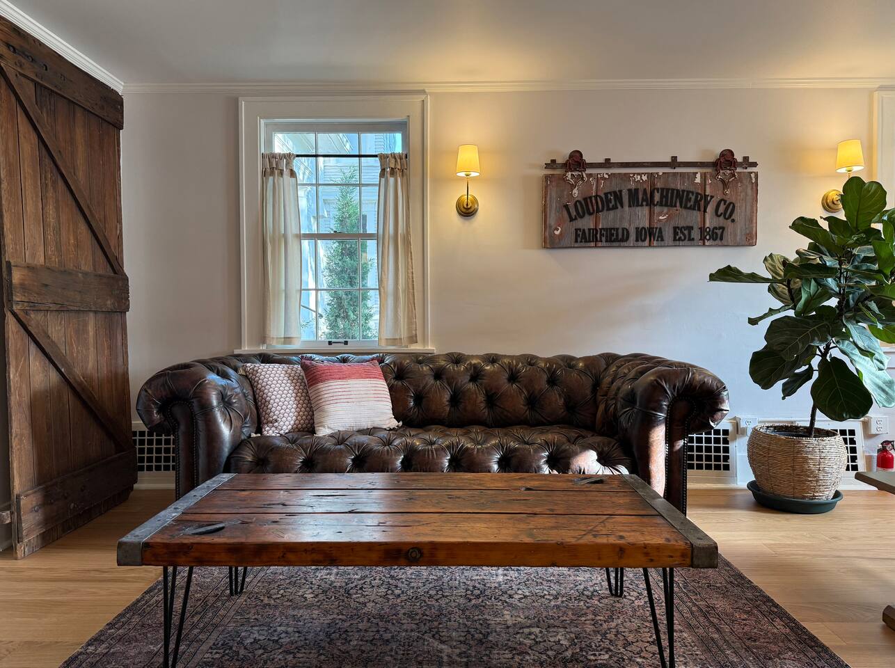 Carriage House - Historic Louden Hay Trolley + EV