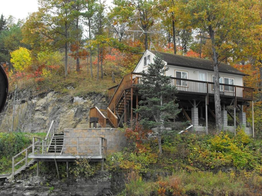 Cliffside Hideaway-Renovations & upgrades coming!