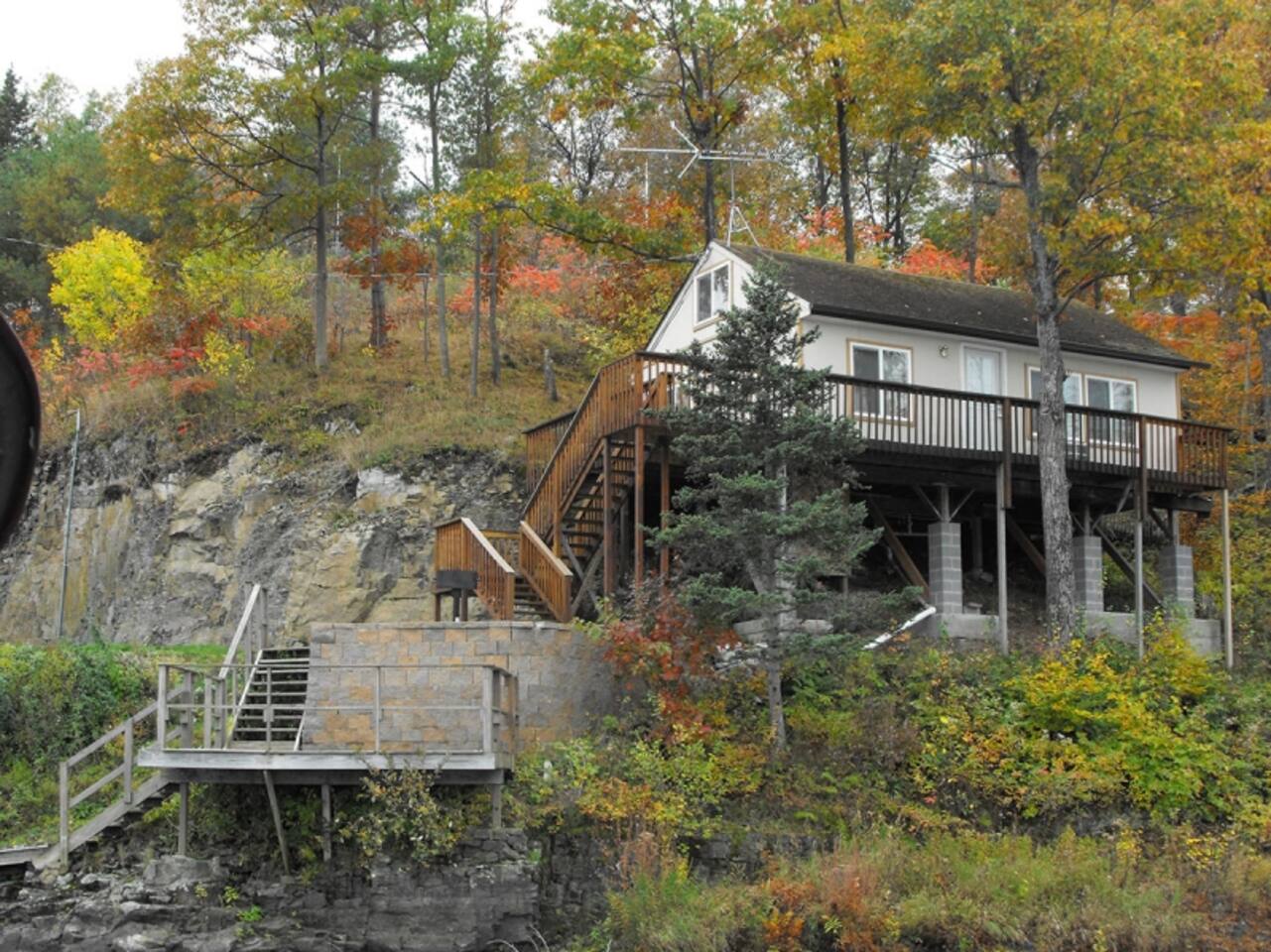 Cliffside Hideaway - Renovations coming!