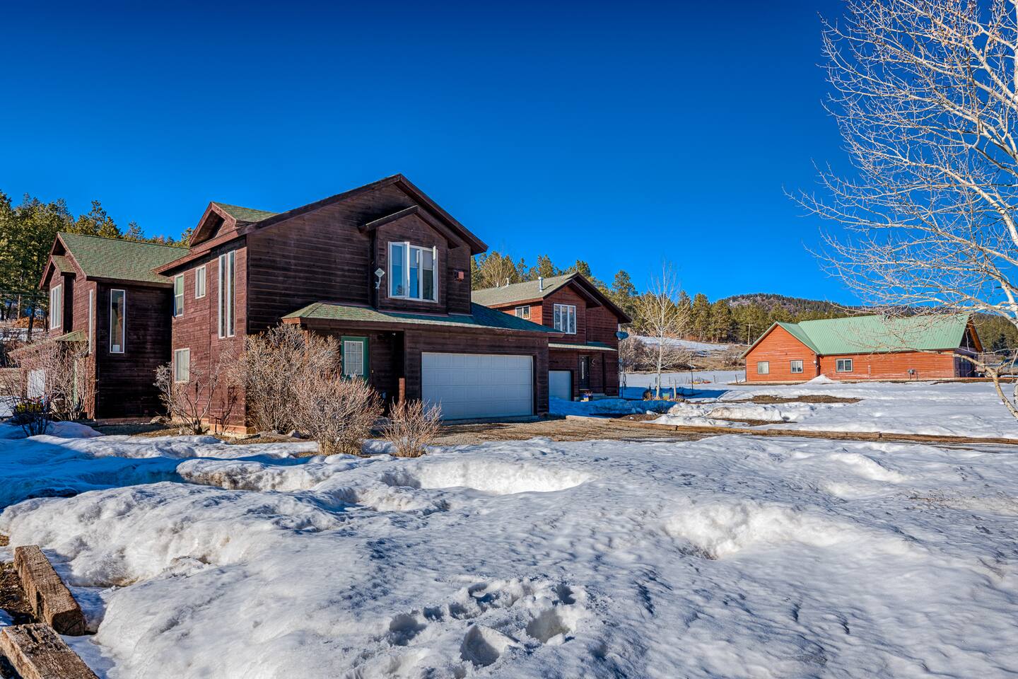 3BR Home-Quiet River Neighborhood- Ski/Hike/Fish