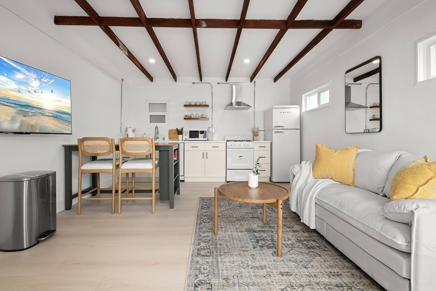 Serene Inglewood 1BR Home • SoFi • LAX • Yard • WD