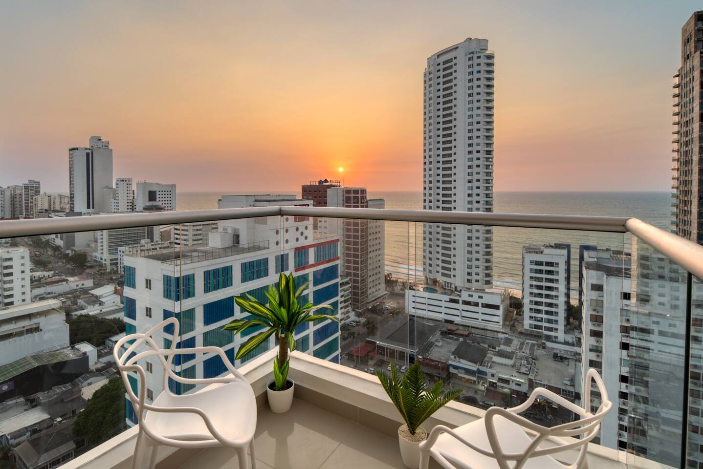 Luxury Sea View Duplex in the Heart of the City