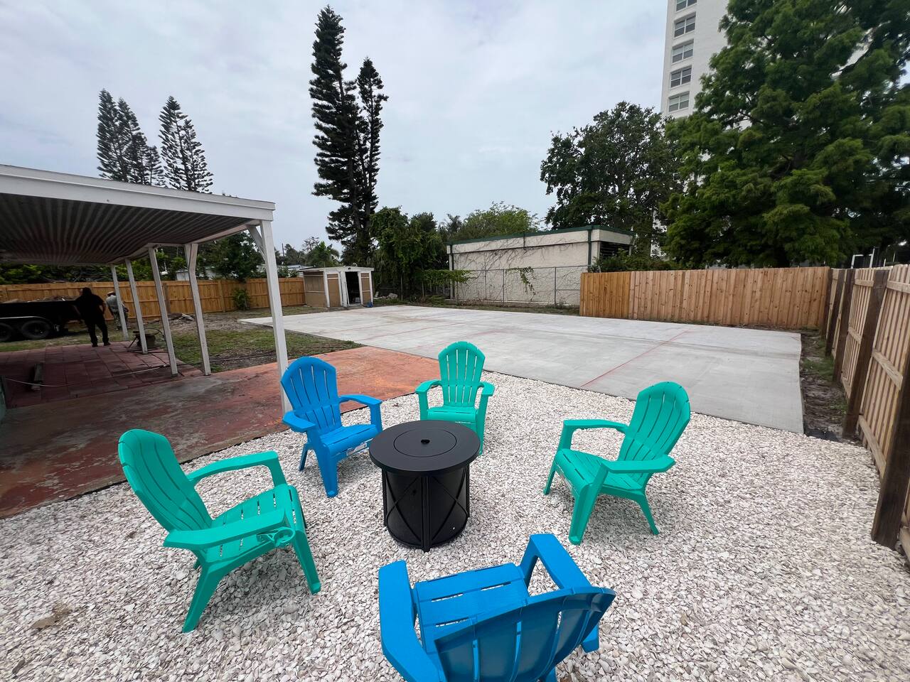 Pickleball, Basketball, Firepit 6 min to the BEACH
