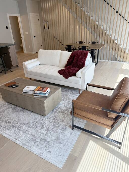 2 Bd - Bourbon Lovers Dream - Clemson & Greenville