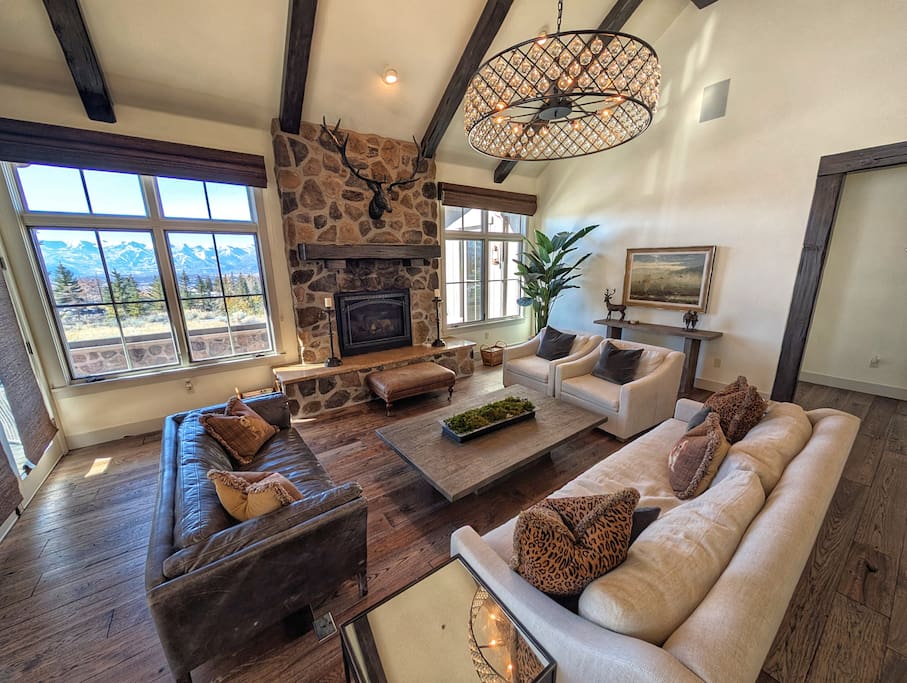 Stunning Mountain Views, Steps to Hiking & Biking