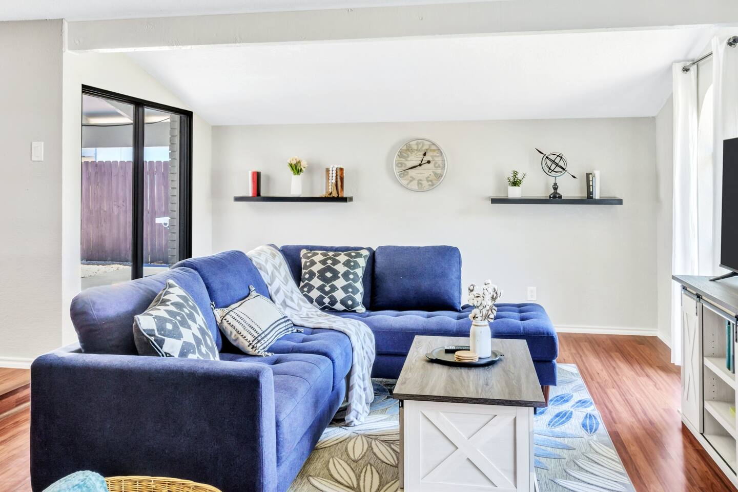 Family Oasis:Pool, Spa, Game Room, BBQ, Fire Table