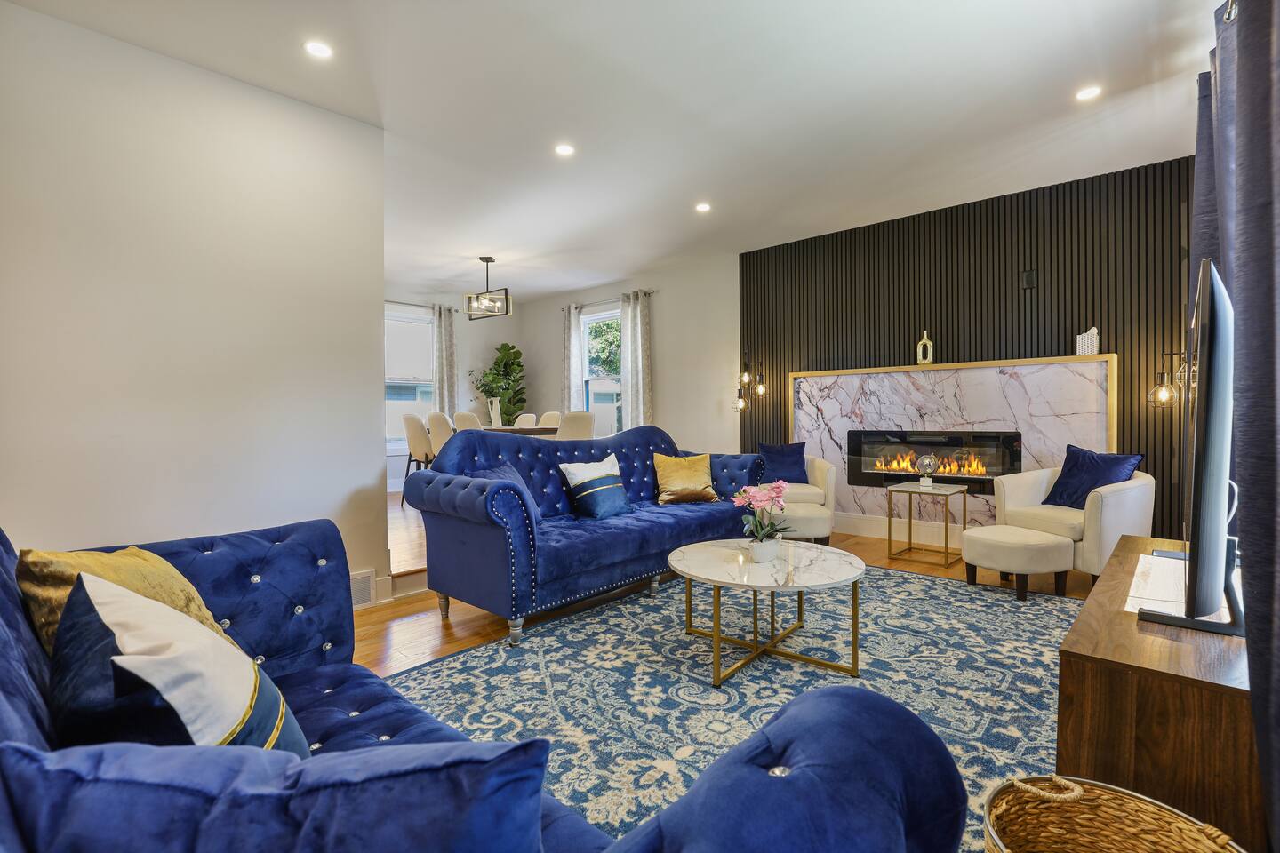 Glamorous: Sauna & Bar