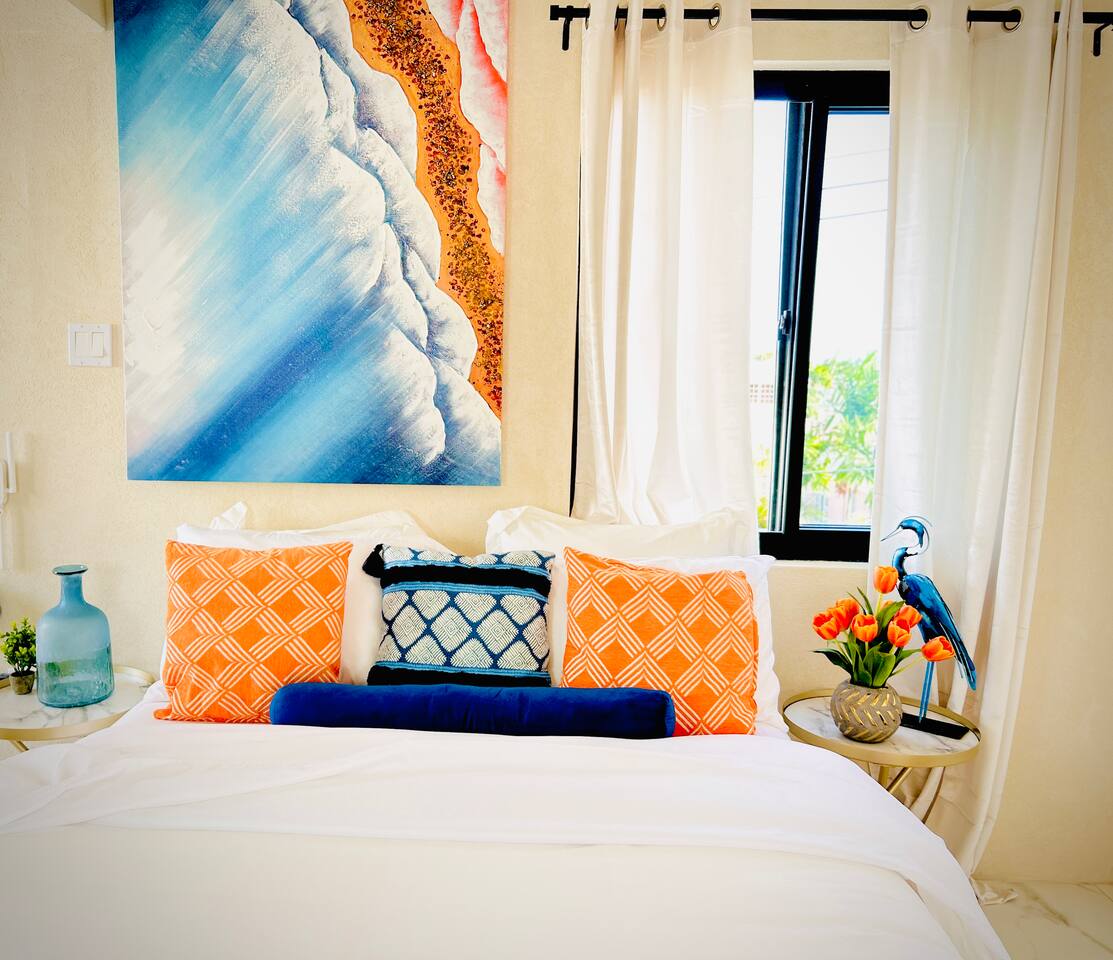 Modern Eco Studio | Near Worthing - Apartment