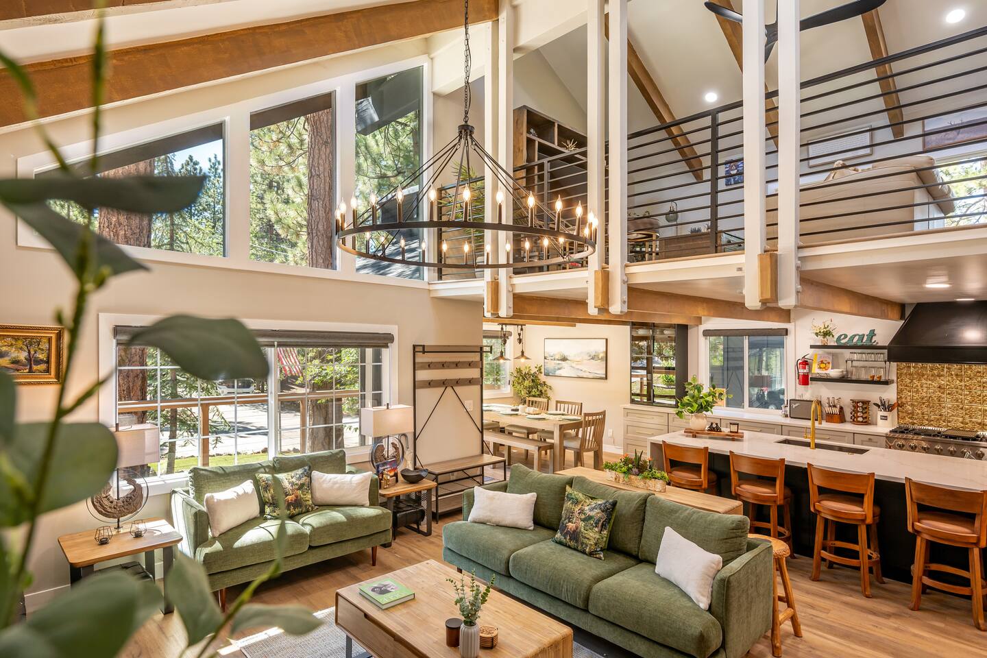 Maverick's Peak, Game Room, Spa, 5 Bed 5 Bath Pet!