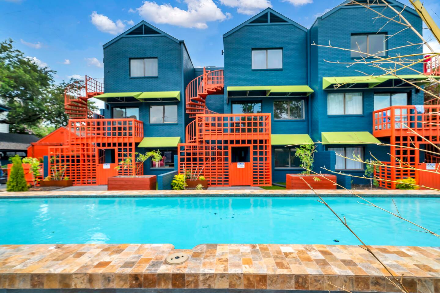 C Houston Resort Style Heated Pool