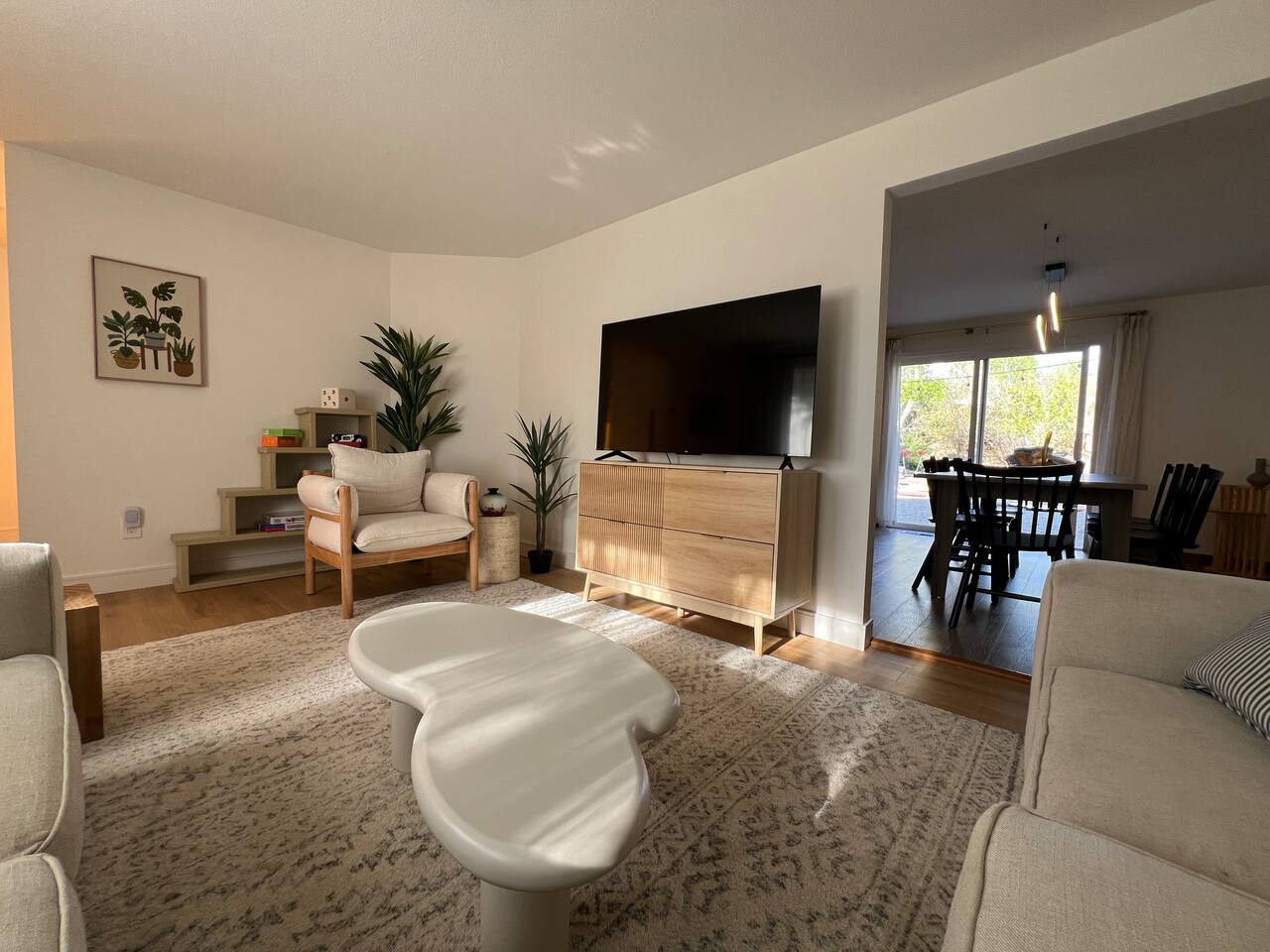 RNO 6BR Retreat+Sleeps 14|Huge Fenced Yard+Firepit