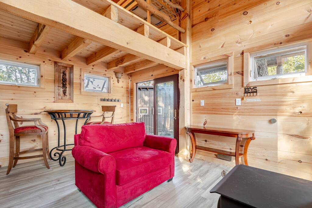 Tree Haven Treehouse