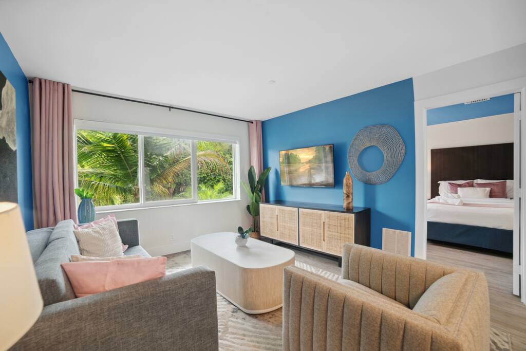 BlueTide Retreat Beachside|Pool, Hot Tub & Parking