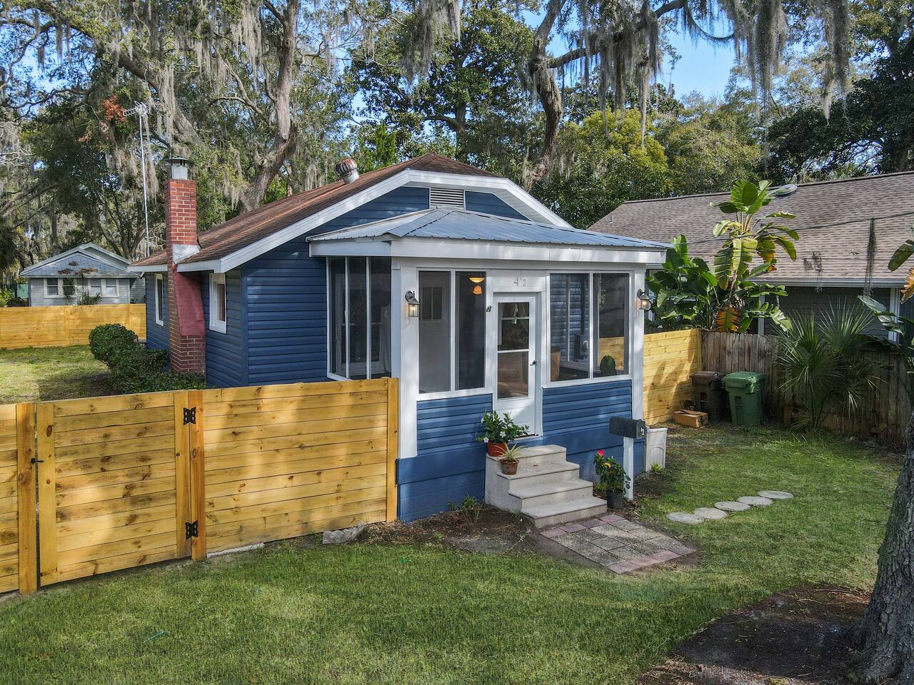 ST. Sylvan Historic Bungalow