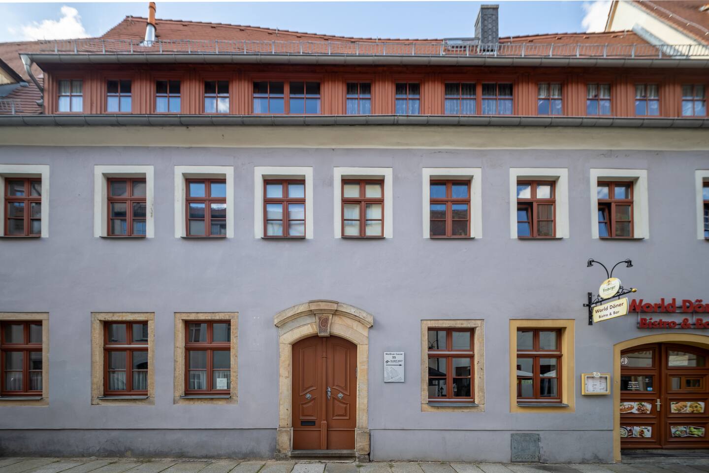 Big House, 5 Apartments in Old Town with Garden