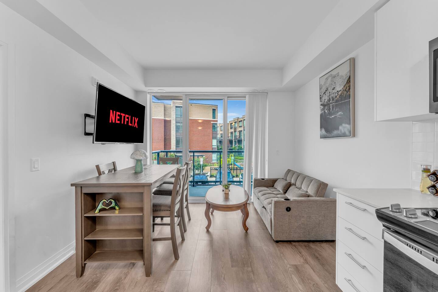 Luxury Spacious Apartment 10 min to Airport | Wifi