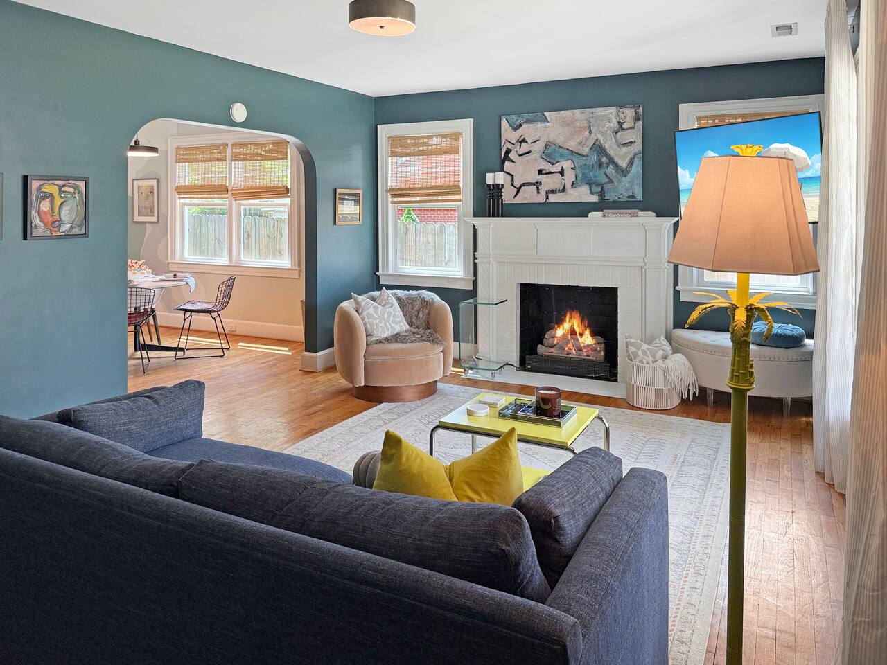 The Abstract Abode - Gallery Vibes, Remote-Work