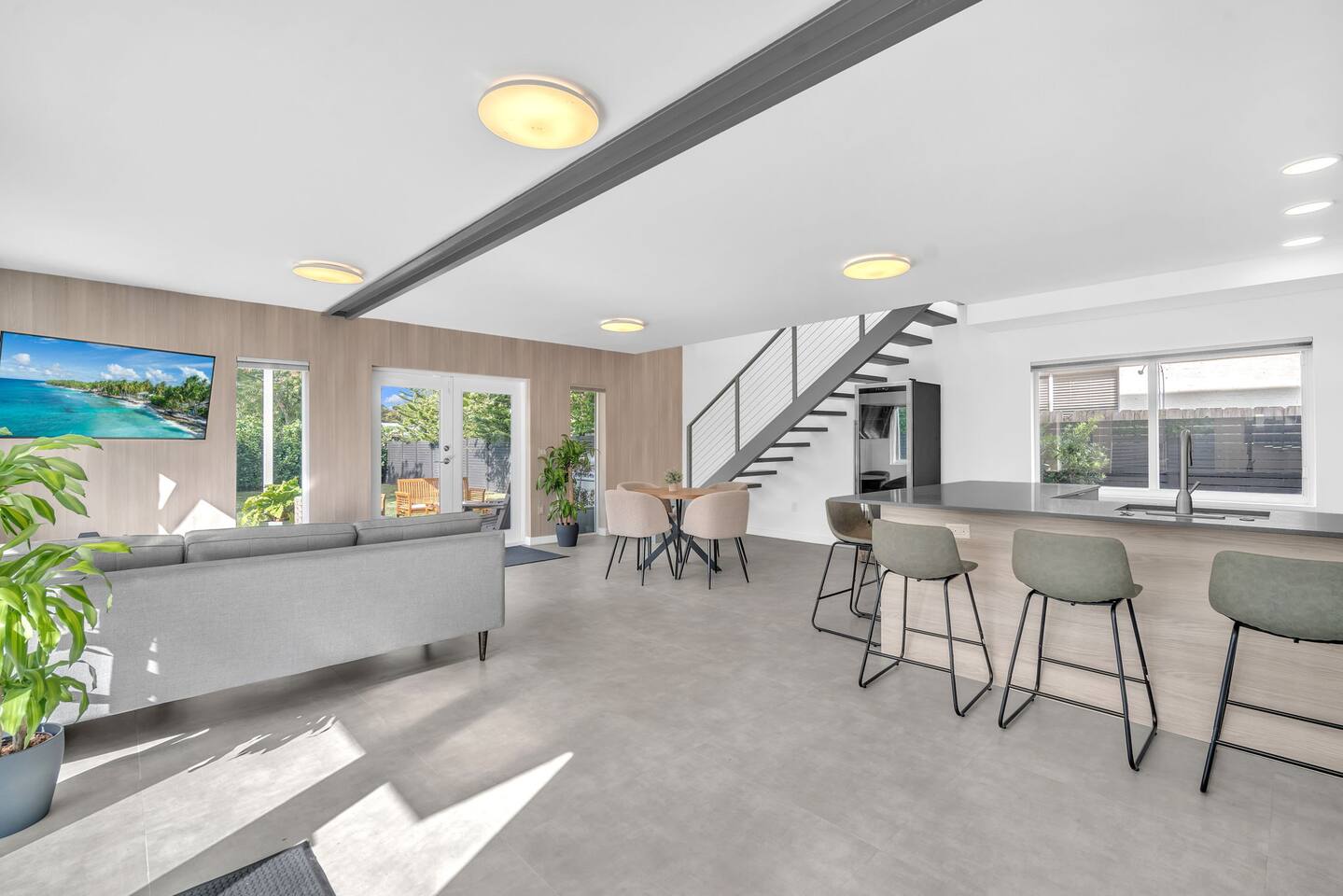 Bright & Modern 3BR in Heart of Fort Lauderdale!