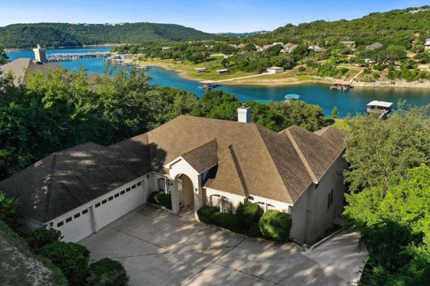 Lakefront/ Dockside at Lake Travis near UT and ATX