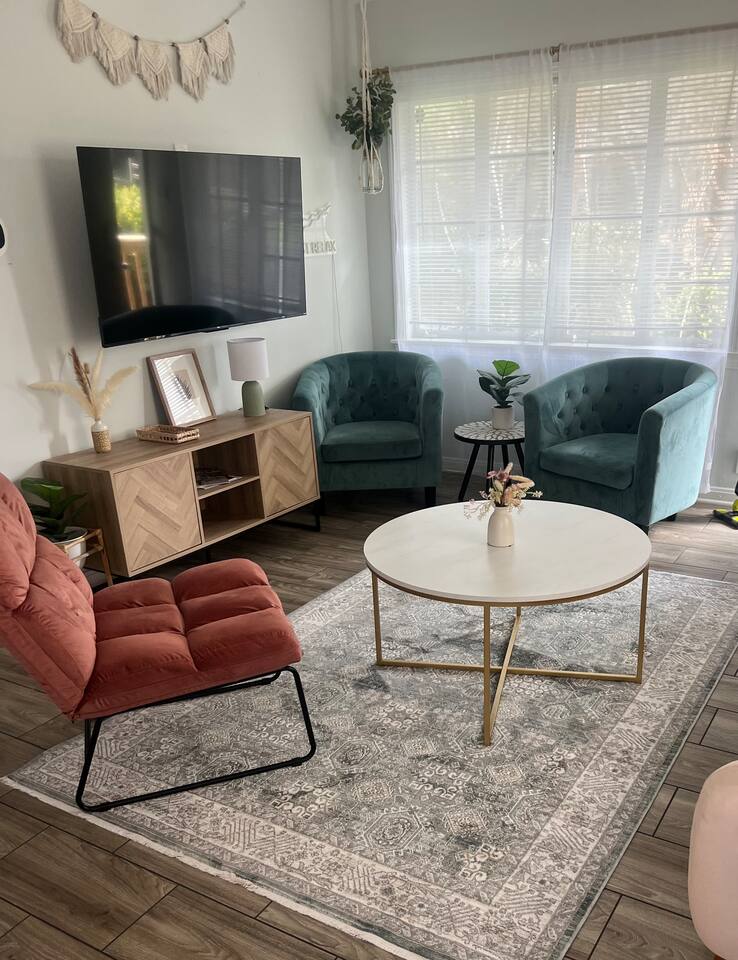 Downtown ATX! Deep Eddy Bungalow #A - Apartment